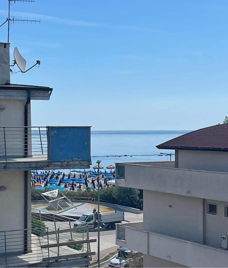 Casa Al Mare Pescara Daire Dış mekan fotoğraf
